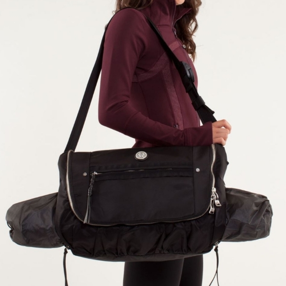 lululemon athletica Handbags - Rare Lululemon Yoga Moto Messenger
Bag Black